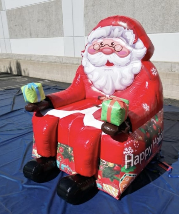 Christmas Santa Chair (Photo Op)